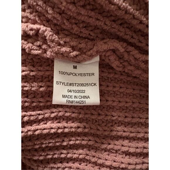 Chloe + Cyrus Tania V-neck Cropped Sweater - Picture 7 of 7